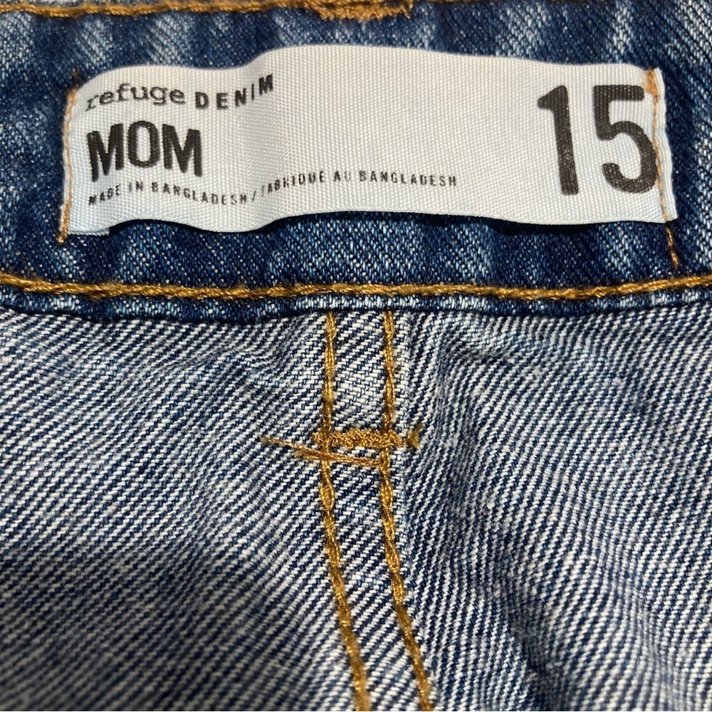 REFUGE DENIM Sz 15 Mom Style Super High Rise Mid-Wash Jeans - Picture 8 of 11